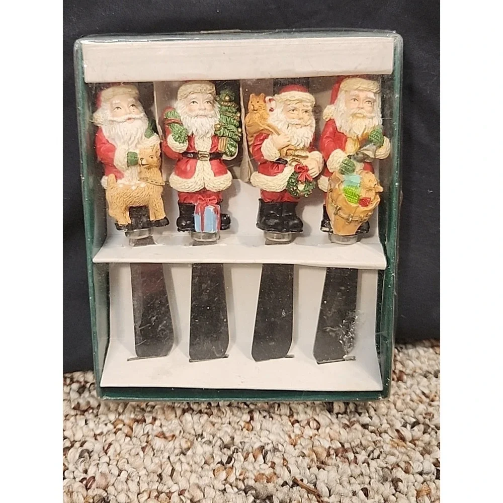 Set‎ of 4 Vintage 1995 Boston Warehouse Christmas Santa  Spreaders #12-128